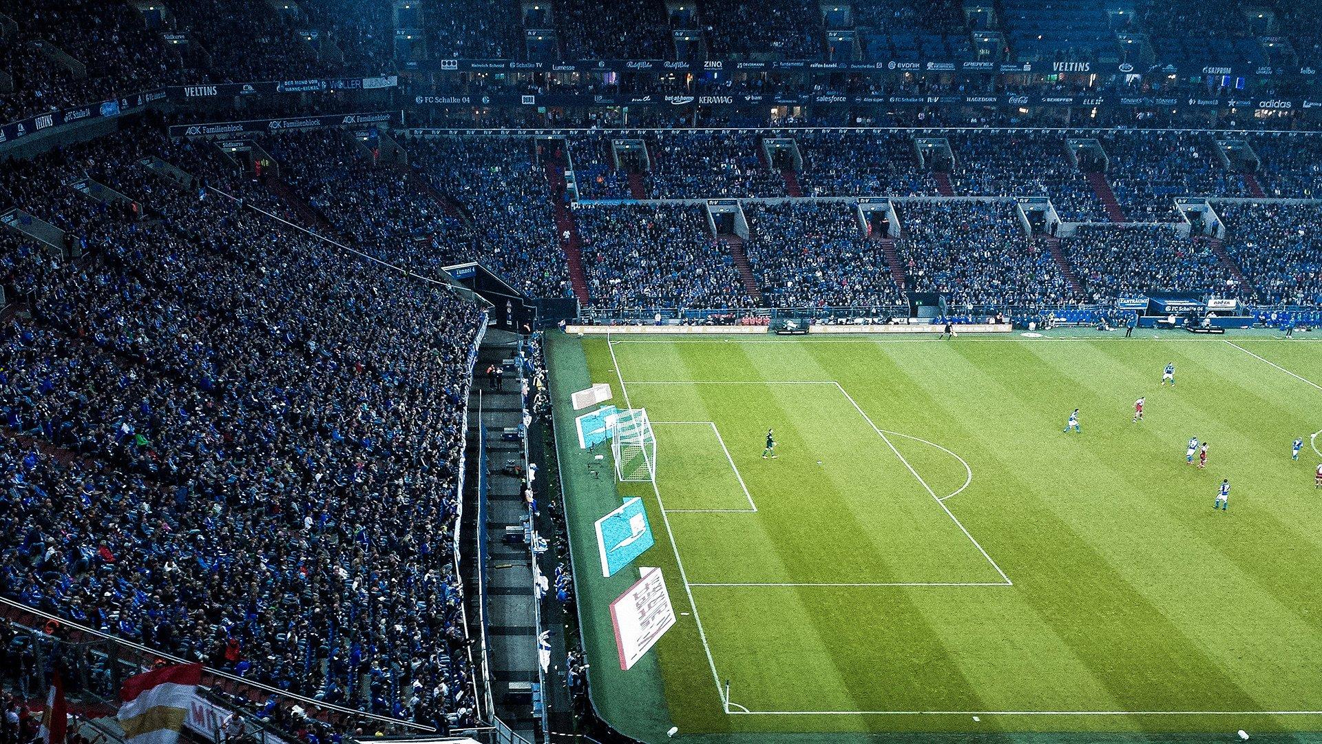 黑马逆袭！无名小将爆冷击败世界冠军，改写赛事历史